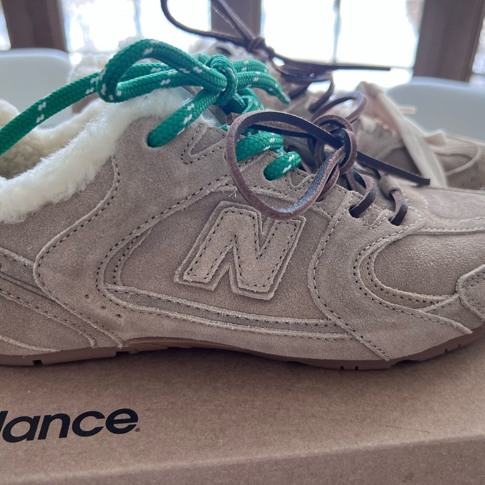 Miu Miu  Fur Beige Sneakers with Green and White  Brown Laces Authentic Sz 37 - Picture 8 of 11